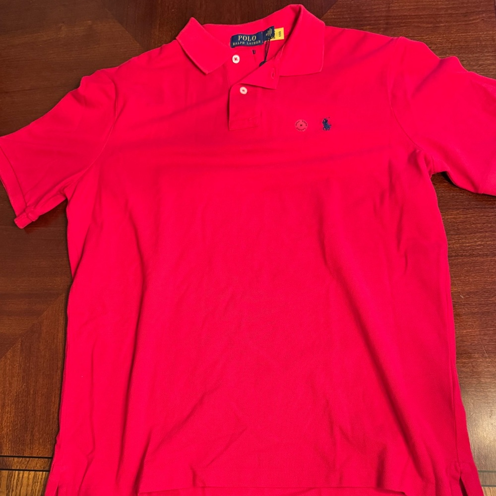 Ralph Lauren Polo New with Tags
Size: Medium
Red